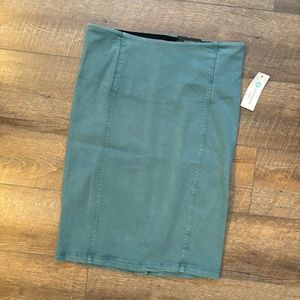 NWT Liverpool Green Stretch Pencil Skirt from Stitch Fix Sz 14 32